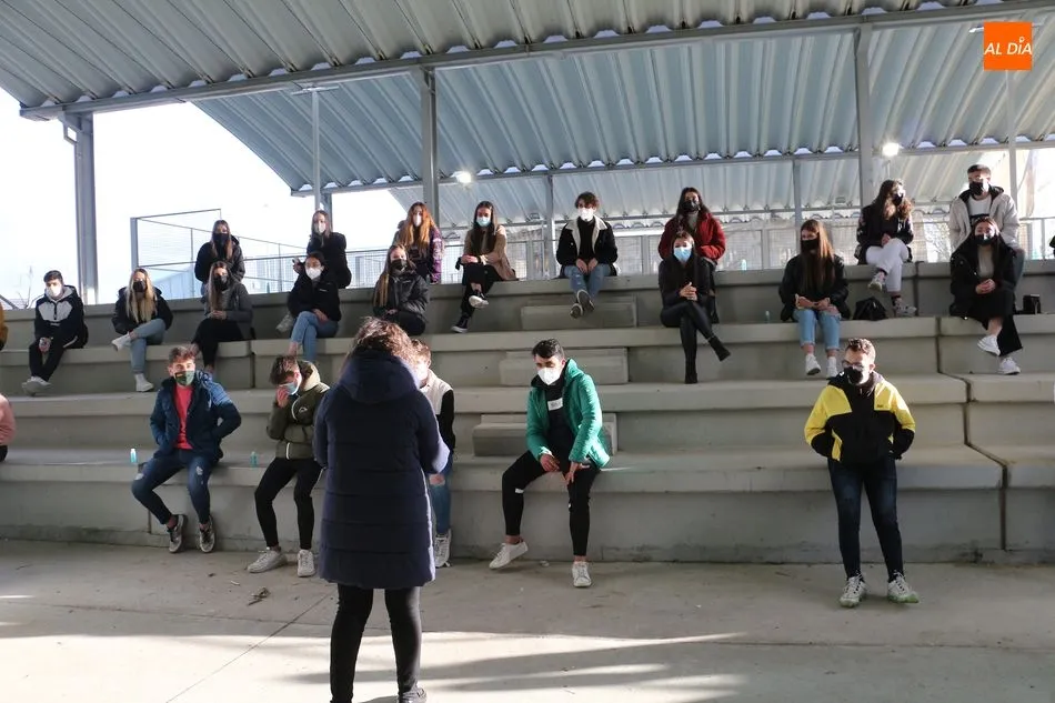 Foto 4 - Los j&oacute;venes de Guijuelo eligen a las damas de honor de las fiestas