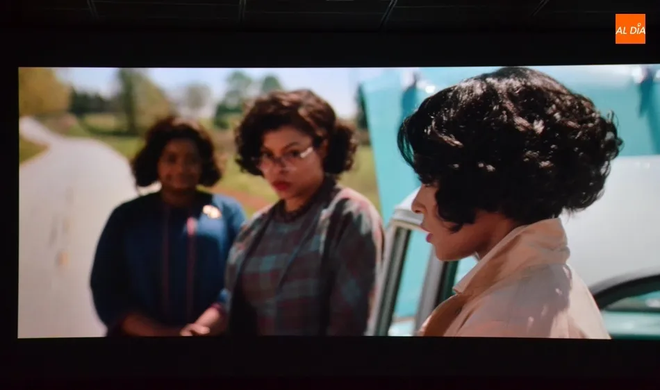 Foto 2 - Sesi&oacute;n de igualdad en el Cine Juventud con la proyecci&oacute;n de &lsquo;Figuras Ocultas&rsquo;  