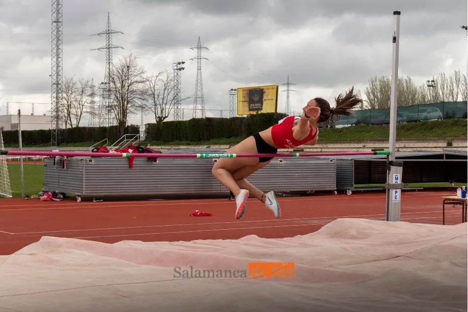 Foto 10 - Las Pistas disfrutan del talento que hay en el atletismo con un gran control