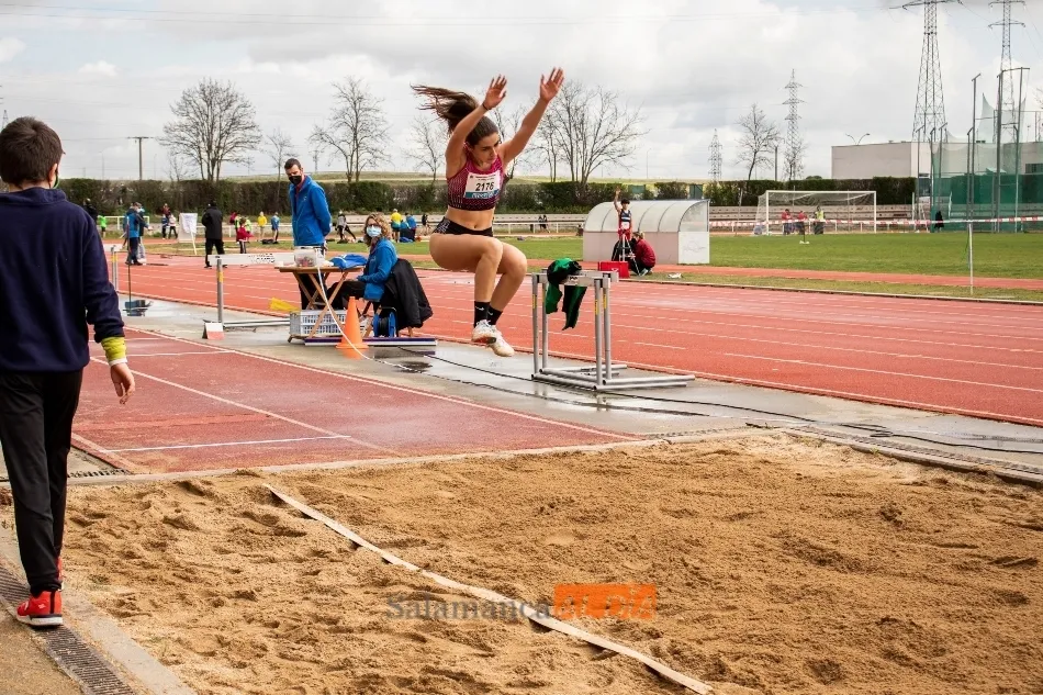Foto 9 - Las Pistas disfrutan del talento que hay en el atletismo con un gran control