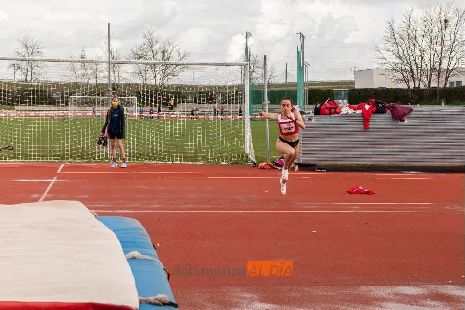 Foto 7 - Las Pistas disfrutan del talento que hay en el atletismo con un gran control