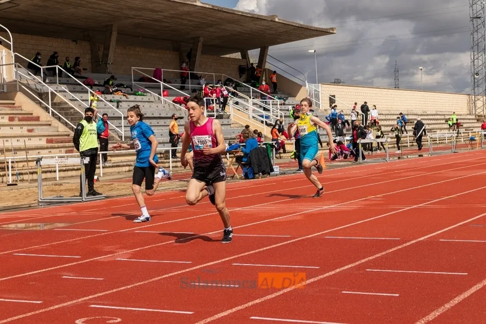 Foto 4 - Las Pistas disfrutan del talento que hay en el atletismo con un gran control