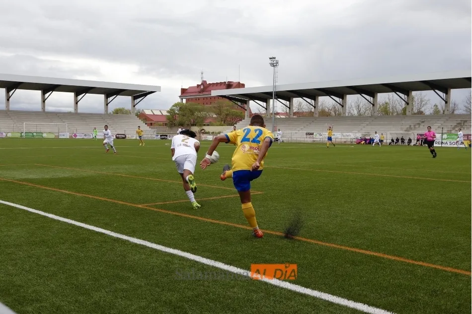 Foto 9 - Tablas en el derbi entre el RS Monterrey y el Ribert (1-1)