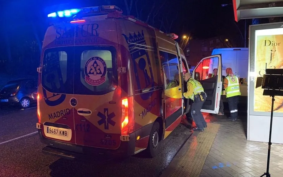 Herido grave un hombre al caerle un rayo mientras se refugiaba de la tormenta