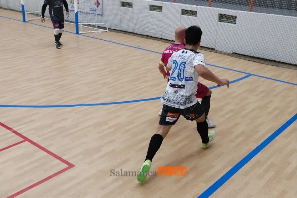 Foto 2 - Sufrida victoria del FS Salamanca Unionistas ante el Venta de Ba&ntilde;os (2-1)  