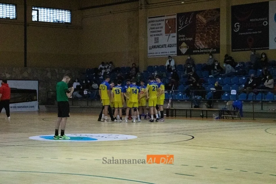Foto 3 - El BM Salamanca se hace fuerte con su gente en el R&iacute;o Tormes para tumbar a Lafuente Pereda (35-31)