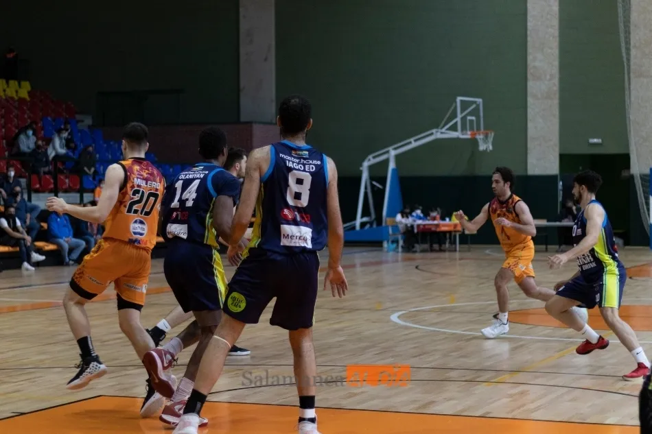 Foto 10 - El Aquimisa Carbajosa cae en un partido de infarto ante el Algeciras (67-70) y tendr&aacute; que esperar...
