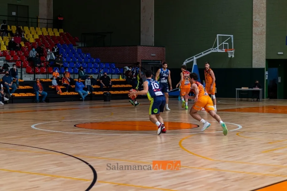 Foto 5 - El Aquimisa Carbajosa cae en un partido de infarto ante el Algeciras (67-70) y tendr&aacute; que esperar...