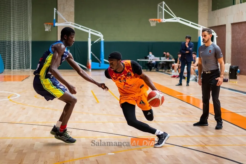 Foto 3 - El Aquimisa Carbajosa cae en un partido de infarto ante el Algeciras (67-70) y tendr&aacute; que esperar...