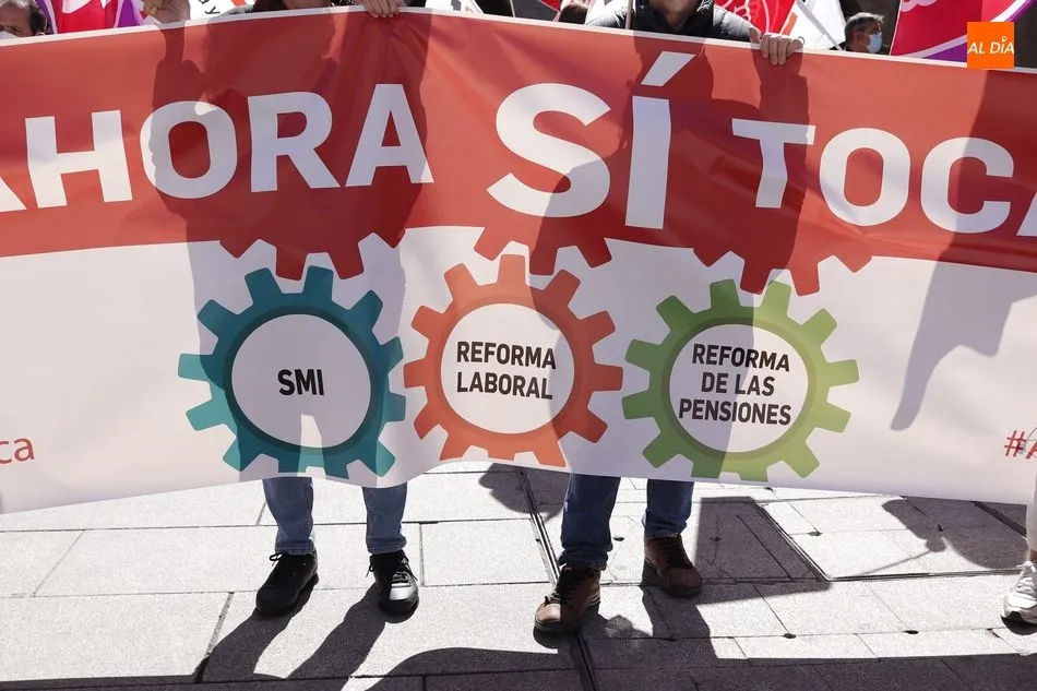 Foto 3 - &nbsp;#AhoraS&iacute;Toca, nueva movilizaci&oacute;n de UGT y CCOO para que el Gobierno cumpla sus promesas
