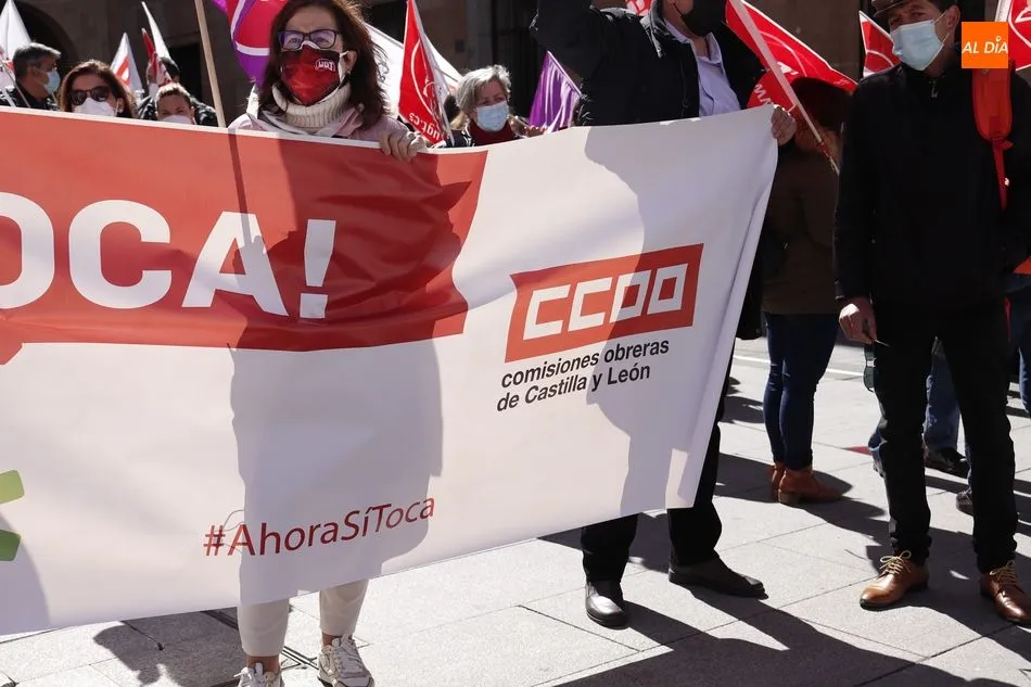 Foto 2 - &nbsp;#AhoraS&iacute;Toca, nueva movilizaci&oacute;n de UGT y CCOO para que el Gobierno cumpla sus promesas