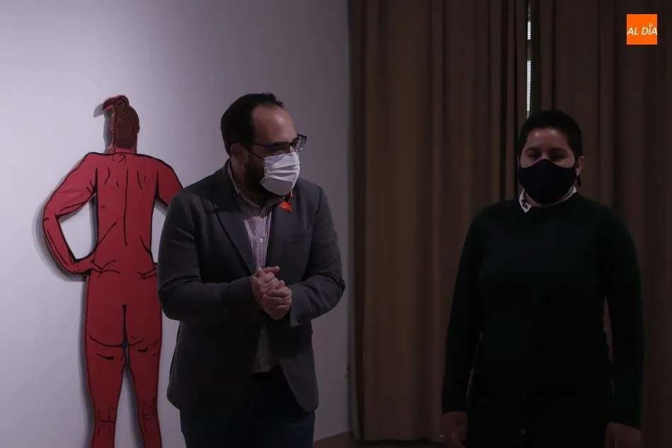 Foto 9 - La artista Yaircel Robledo reflexiona en el Espacio Joven sobre el cuerpo de la mujer y los...