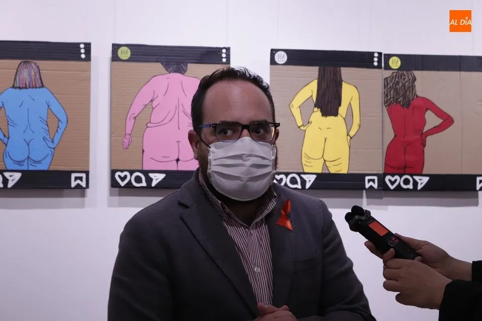 Foto 3 - La artista Yaircel Robledo reflexiona en el Espacio Joven sobre el cuerpo de la mujer y los...