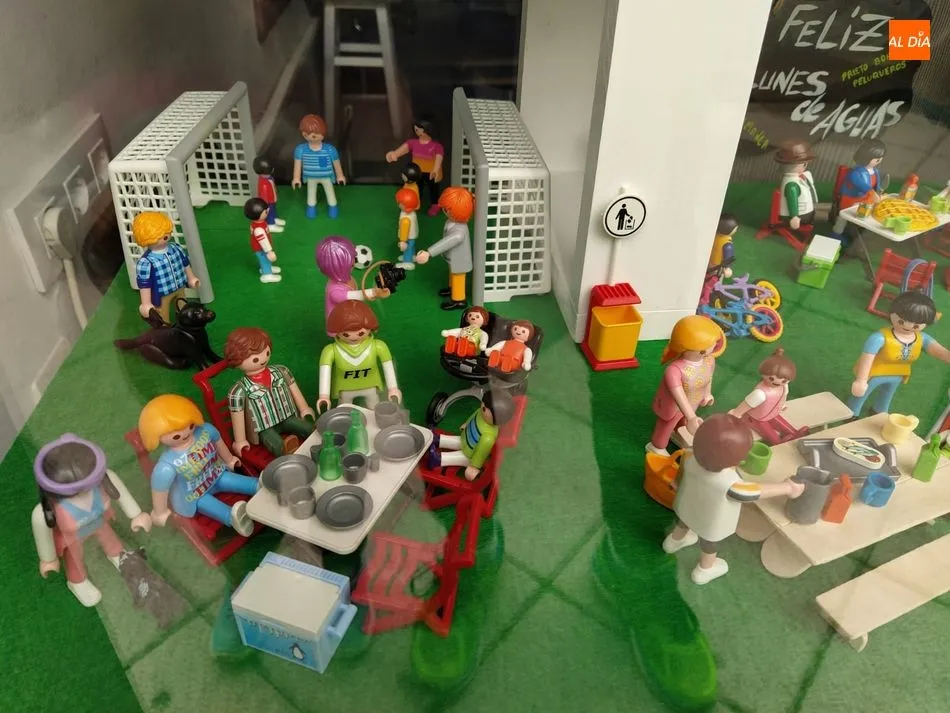 Foto 4 - La tradici&oacute;n del Lunes de Aguas sigue en versi&oacute;n Playmobil