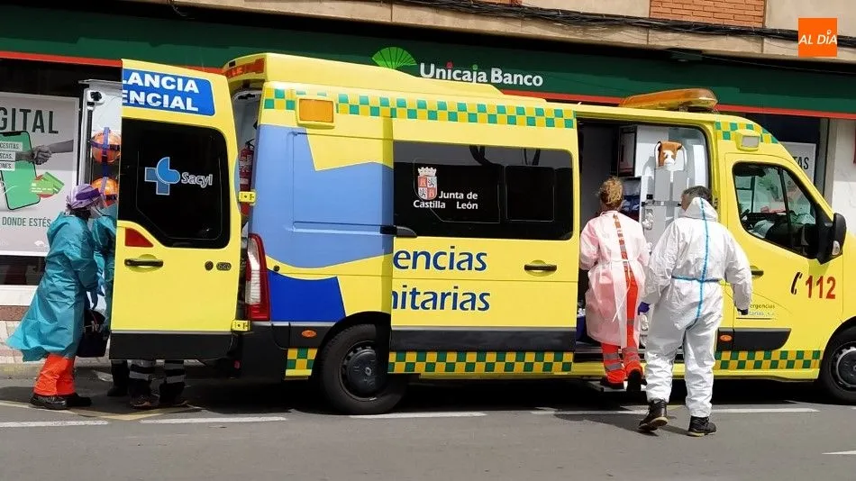 Foto 3 - Evacuado al Complejo Asistencial un viandante indispuesto en la carretera de Ledesma