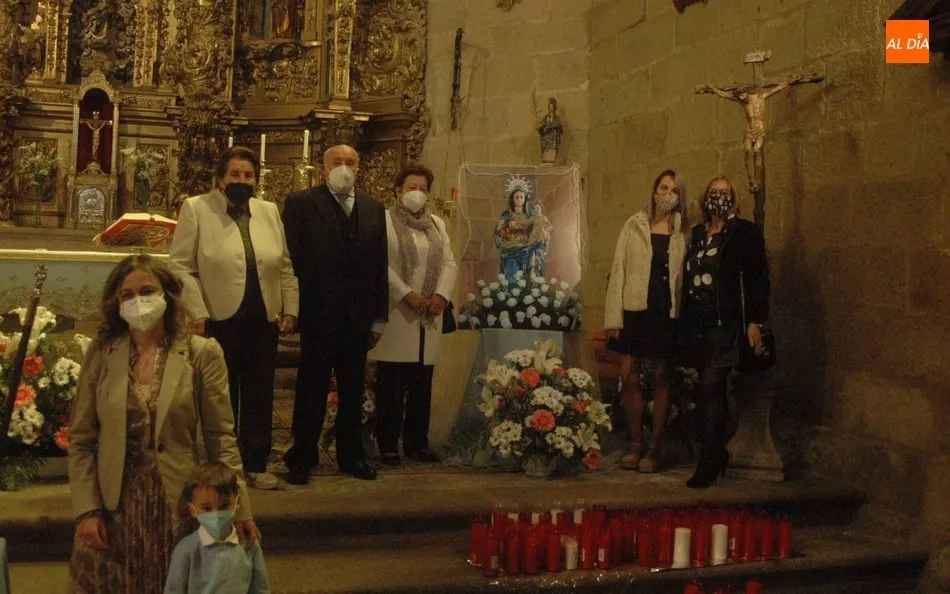 Foto 5 - Los vecinos de Yecla de Yeltes honran a la Virgen del Castillo con una misa como &uacute;nico acto de sus ...