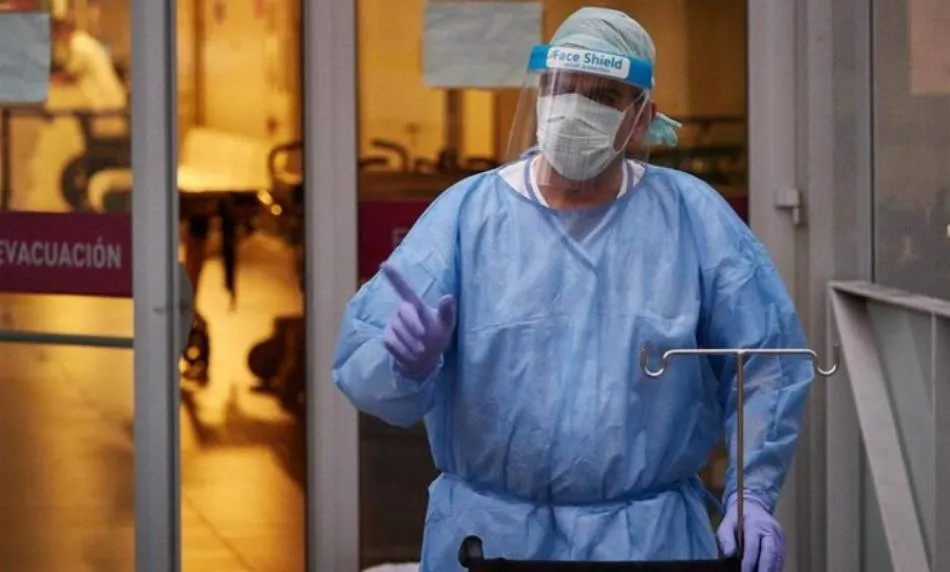 Un 20% de pacientes con Covid persistente sufren dolores musculares hasta 3 meses después de la...