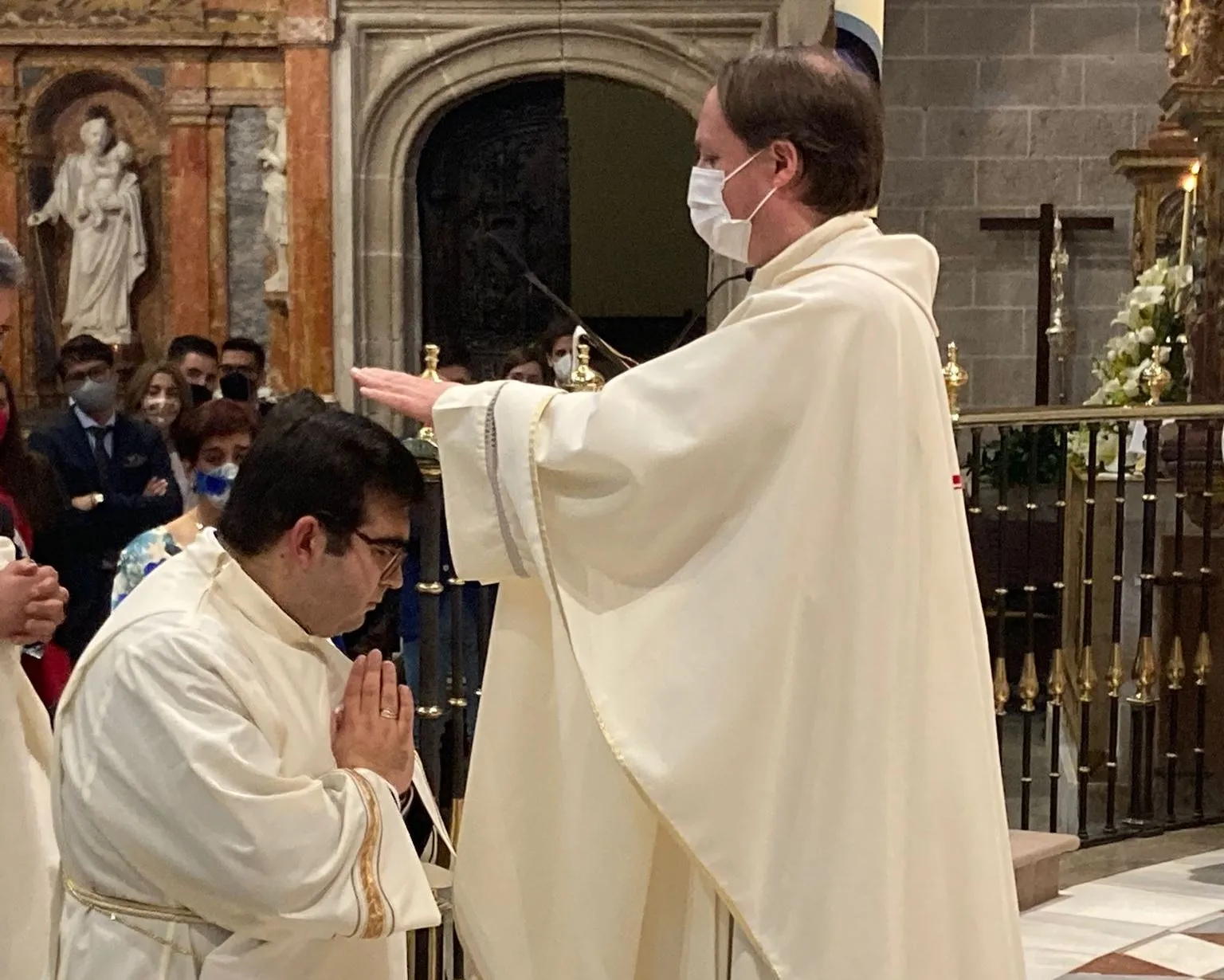 Foto 3 - Ordenado sacerdote el Defensor del V&iacute;nculo y Promotor de Justicia de la Di&oacute;cesis de Ciudad...