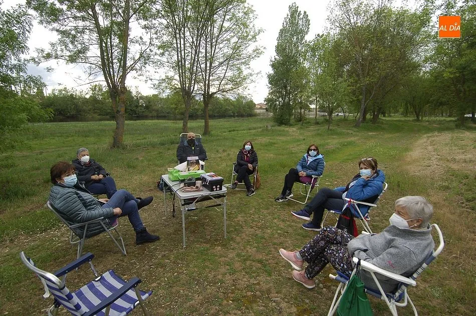 Foto 4 - Los mirobrigenses recuperan con muchas ganas el Lunes de Aguas con el entorno del r&iacute;o como...