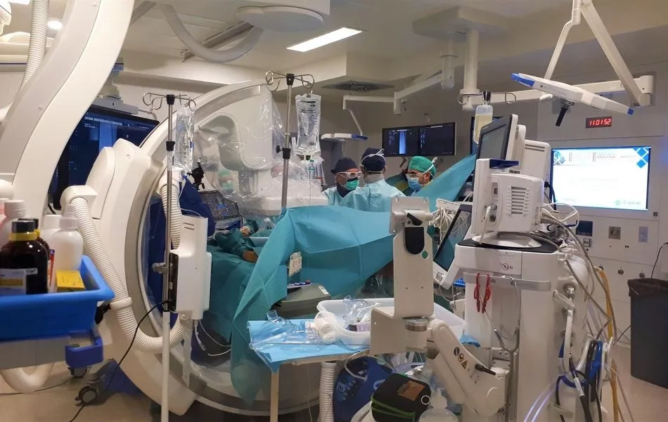 Los servicios se han adaptado y han priorizado su actividad quirúrgica centrada en la patología oncológica o las consultas en formato telefónico | EP