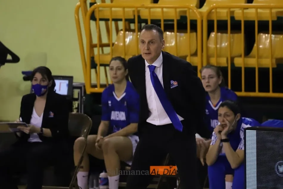 Íñiguez, en un partido del Avenida