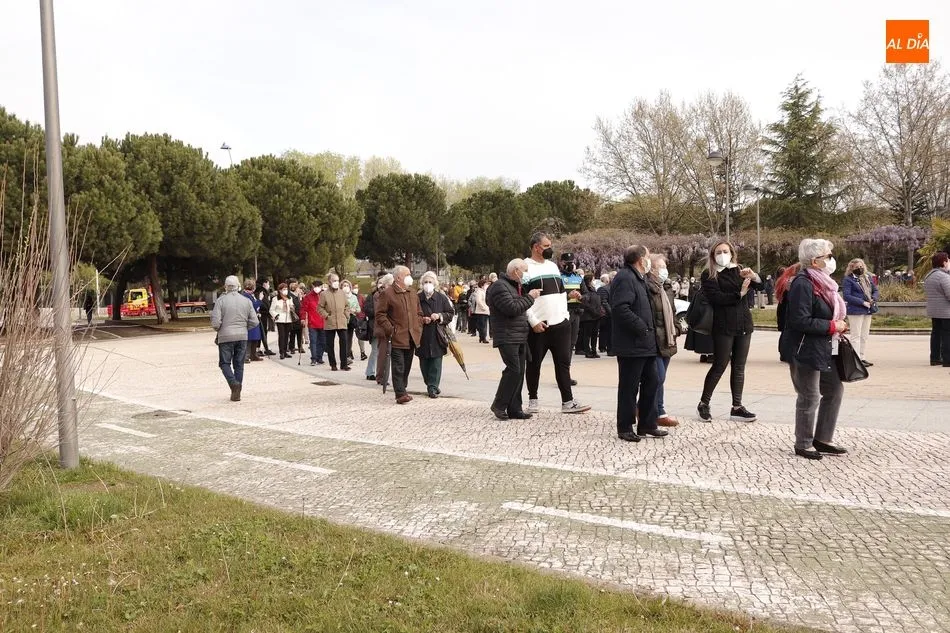 Foto 7 - Nueva vacunaci&oacute;n masiva en el Multiusos para personas de 79 a 74 a&ntilde;os