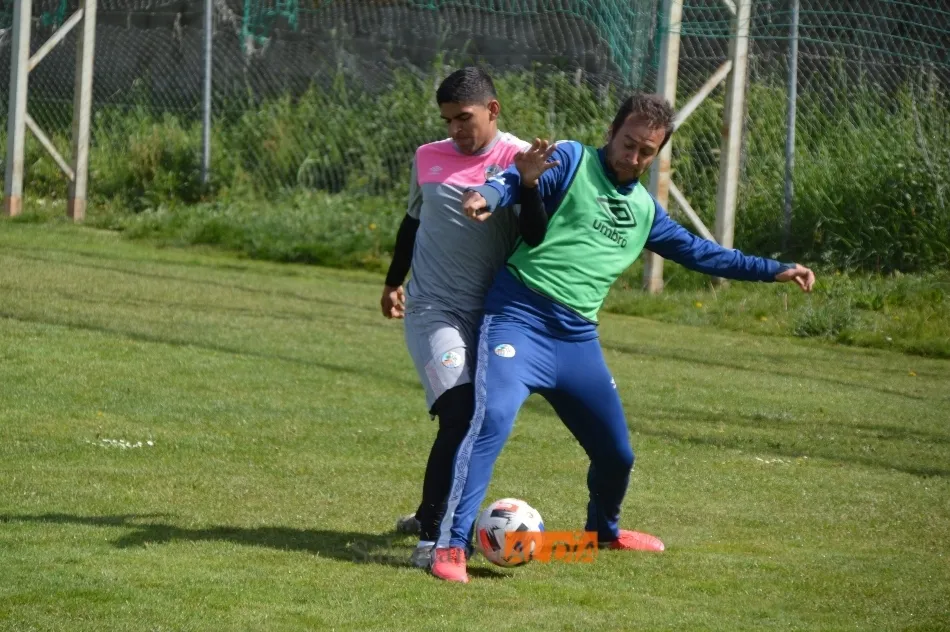 Foto 6 - La sonrisa vuelve al Salamanca UDS: Ux&iacute;o da Pena pasa el coronavirus y ya entrena en busca de la...