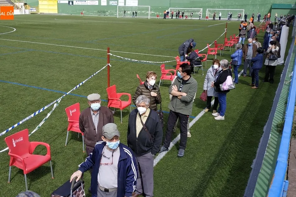 Foto 8 - Unas 500 personas han sido vacunadas este mi&eacute;rcoles en B&eacute;jar con la vacuna de Pfizer