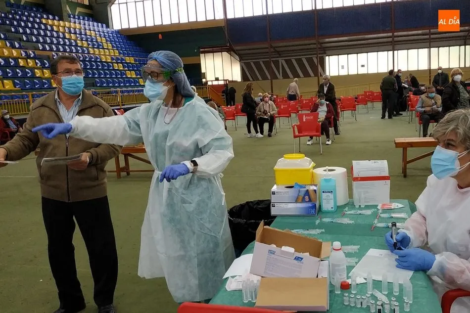 Foto 4 - Unas 500 personas han sido vacunadas este mi&eacute;rcoles en B&eacute;jar con la vacuna de Pfizer