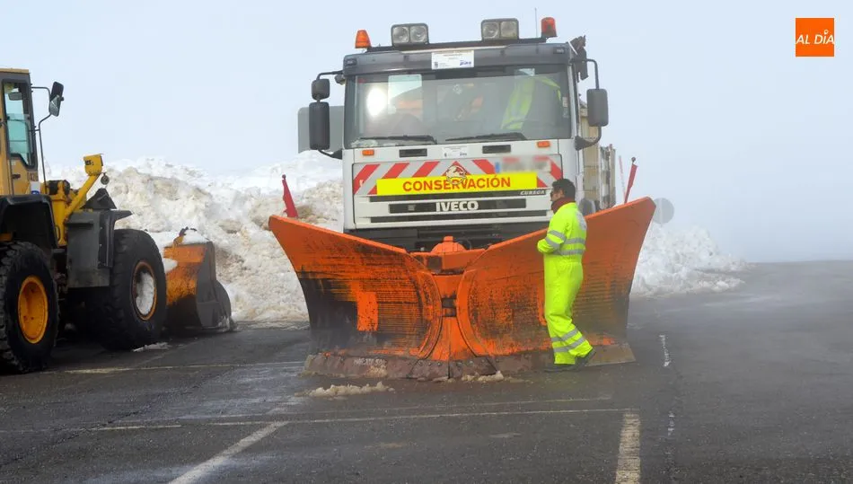 Camión para retirar la nieve del parking de La Covatilla