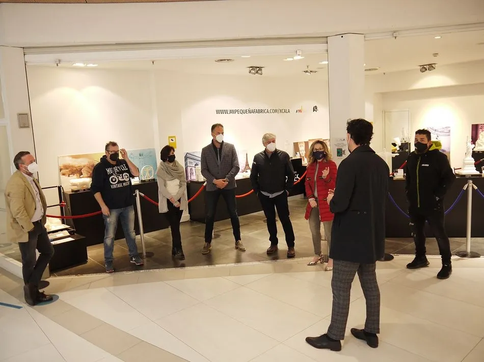 Foto 2 - XCALA celebra el D&iacute;a Mundial del Arte en el Centro Comercial El Tormes