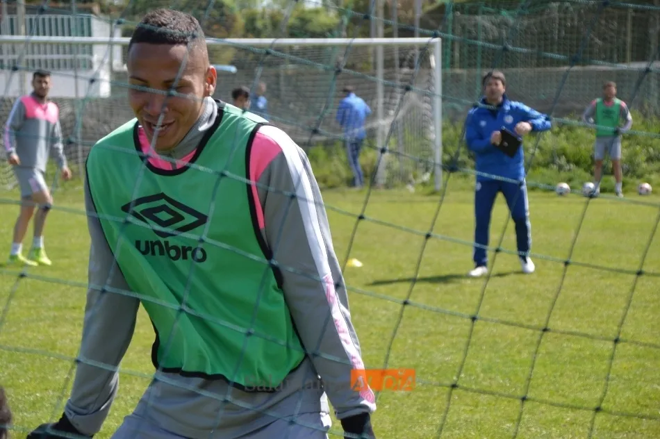 Foto 5 - Javi Ben&iacute;tez entrena con absoluta normalidad en el Salamanca UDS y jugar&aacute; contra el Covadonga