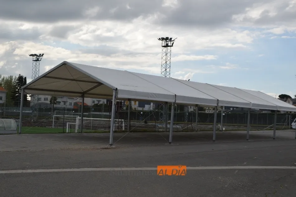 Nueva carpa instalada por el Salamanca UDS / Carlos Cuervo