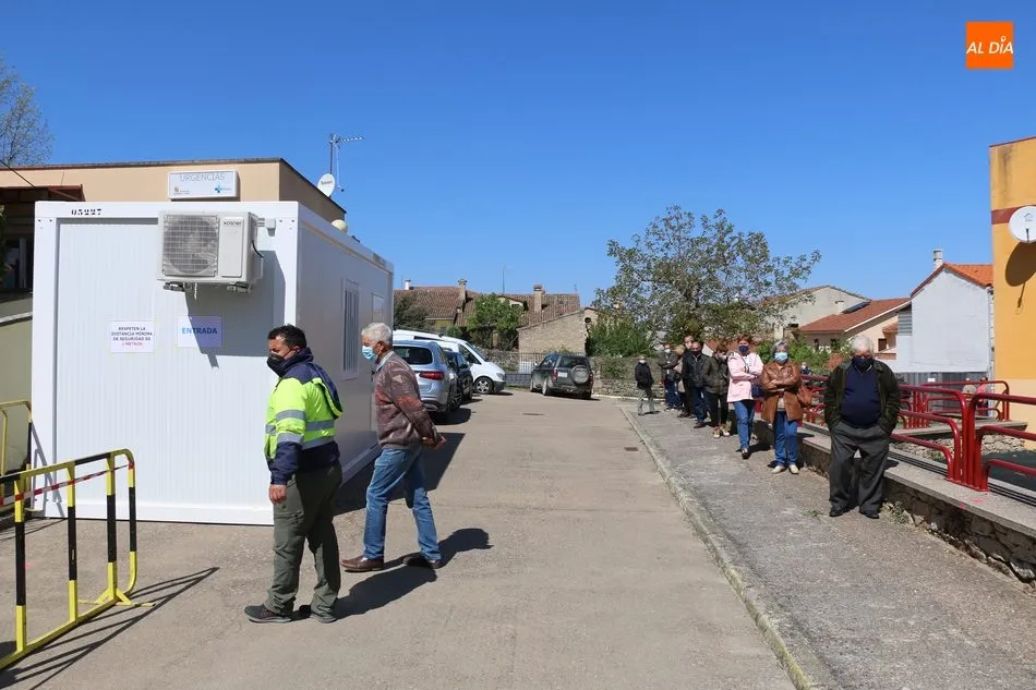 Foto 5 - La vacunaci&oacute;n en los centros de salud dificulta el proceso en Aldead&aacute;vila y Barruecopardo  