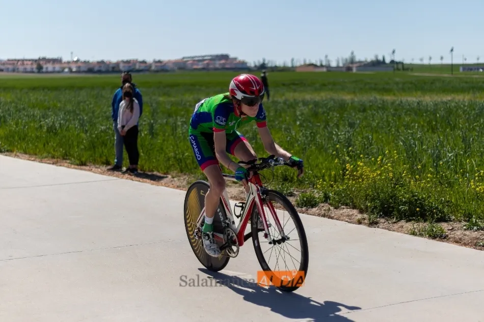Un corredor, a la salida de la primera etapa