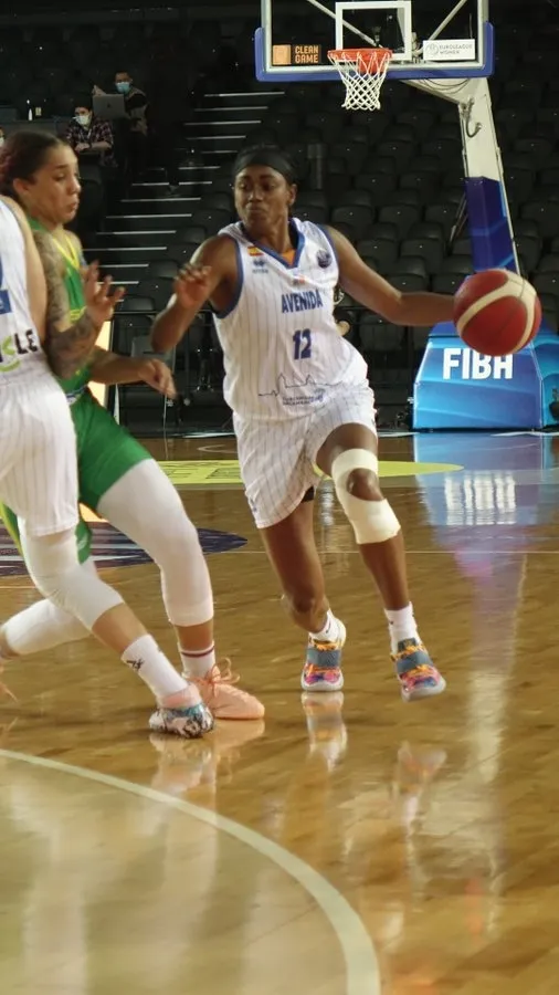 Foto 4 - El Perfumer&iacute;as Avenida agranda su leyenda: bate al Sopron y se cita en la final de la Euroliga con ...