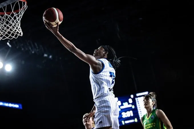 Tiffany Hayes, en las semifinales / Euroleague Women