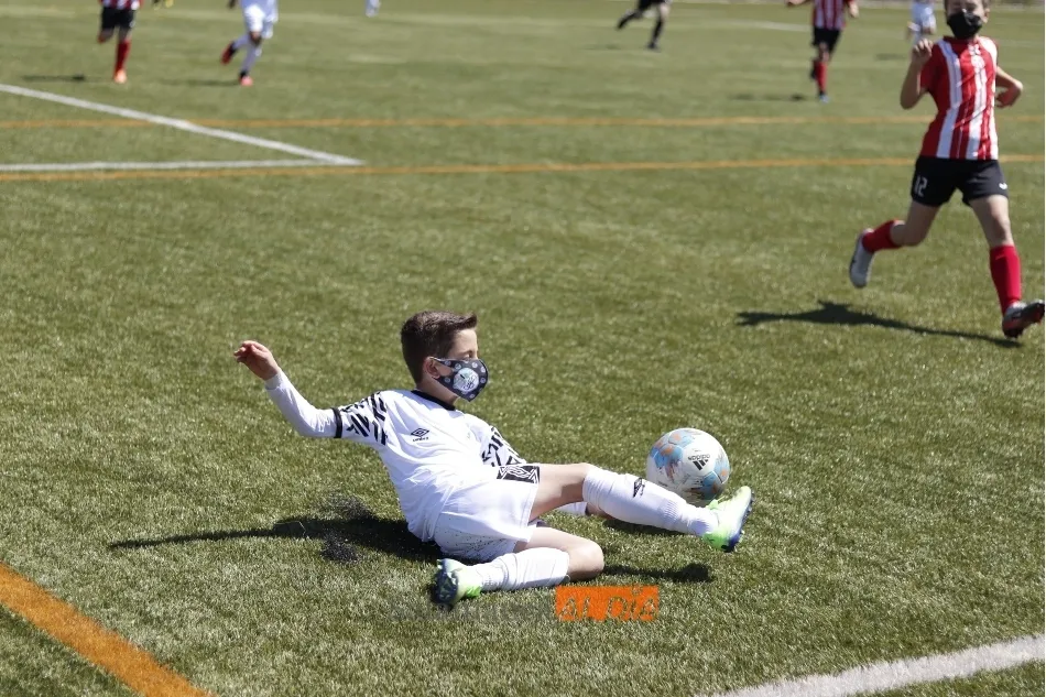 Foto 4 - Resultados, clasificaciones e im&aacute;genes del f&uacute;tbol base provincial