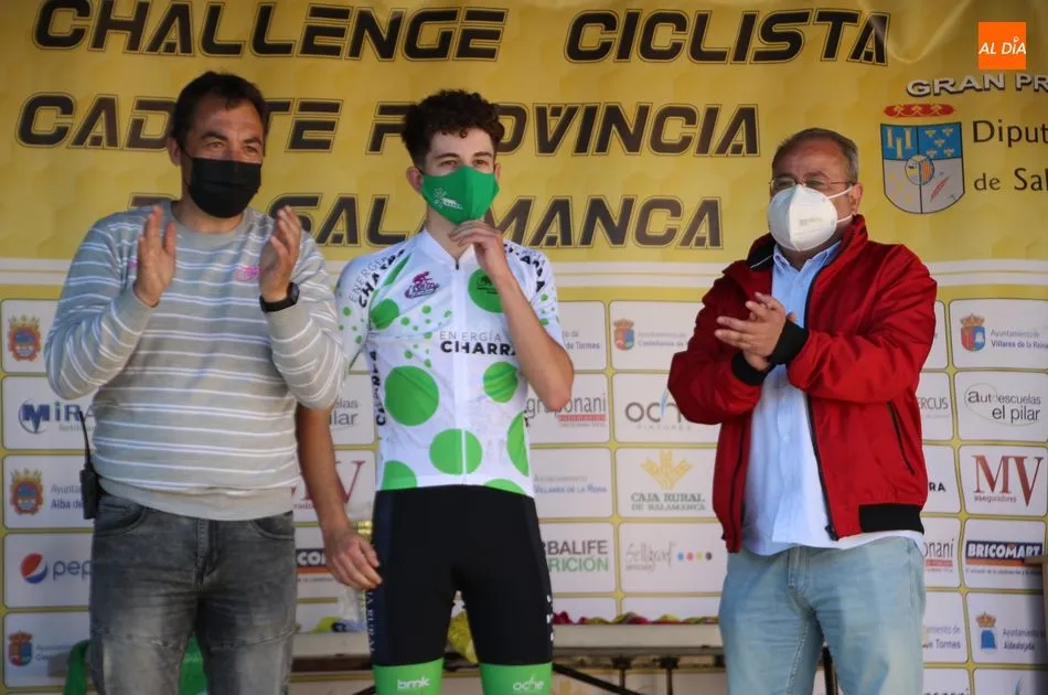 Foto 11 - Miguel Dom&iacute;nguez se impone en la llegada de Alba de Tormes