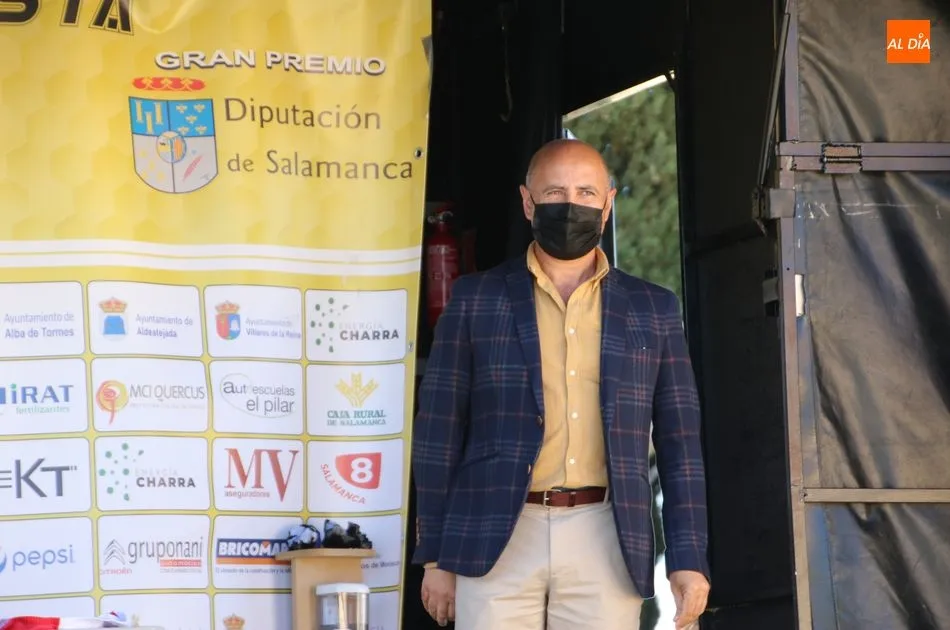 Foto 3 - Miguel Dom&iacute;nguez se impone en la llegada de Alba de Tormes