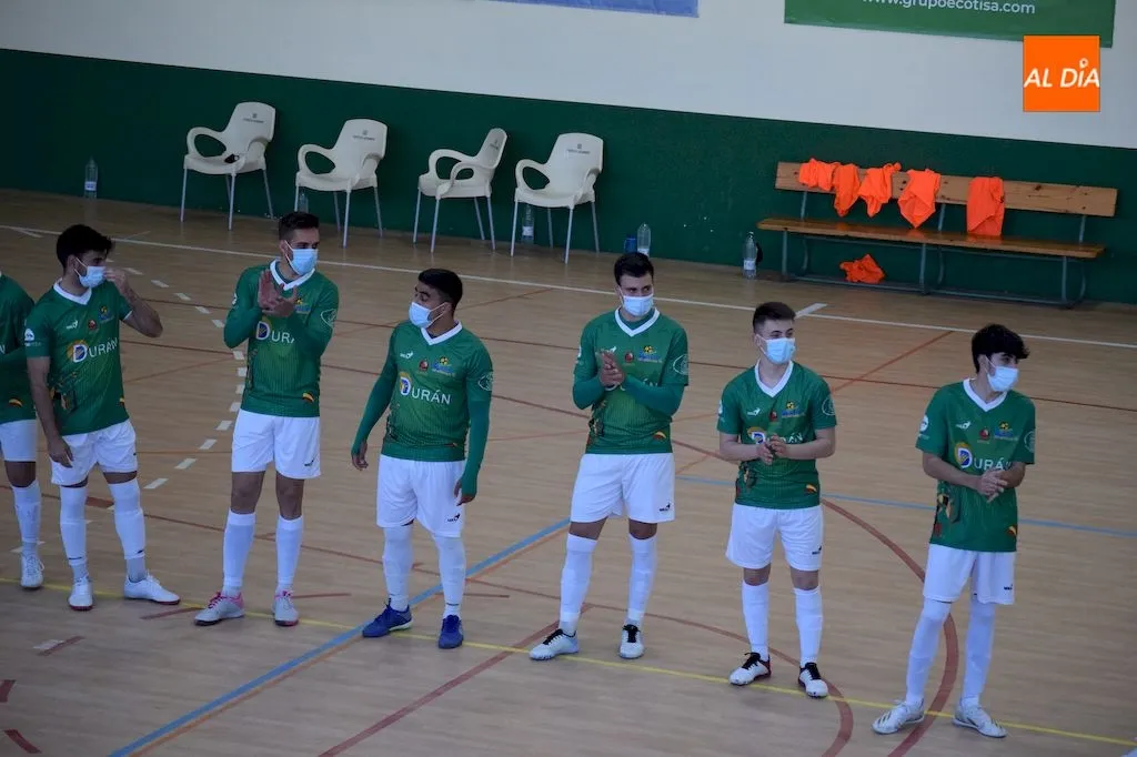 Foto 6 - Paso de gigante hacia la permanencia ante el Sala Ourense (8-6)