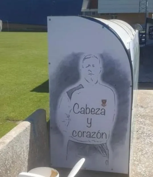 Foto 5 - La familia del Ciudad Rodrigo CF rinde homenaje a Ricardo S&aacute;nchez  