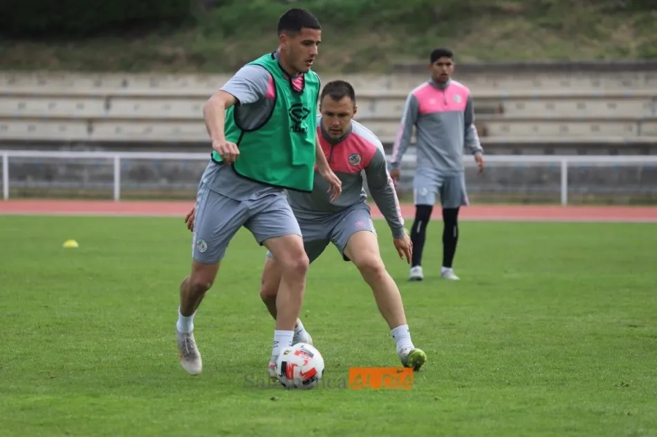 Foto 2 - Nacho L&oacute;pez pasa la COVID-19 y reaparece en una sesi&oacute;n sin Lolo Escobar, Javi Navas y Casado tras ...