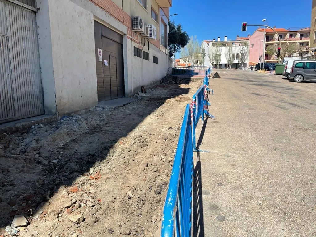 Obras en la calle Matadero de Alba de Tormes