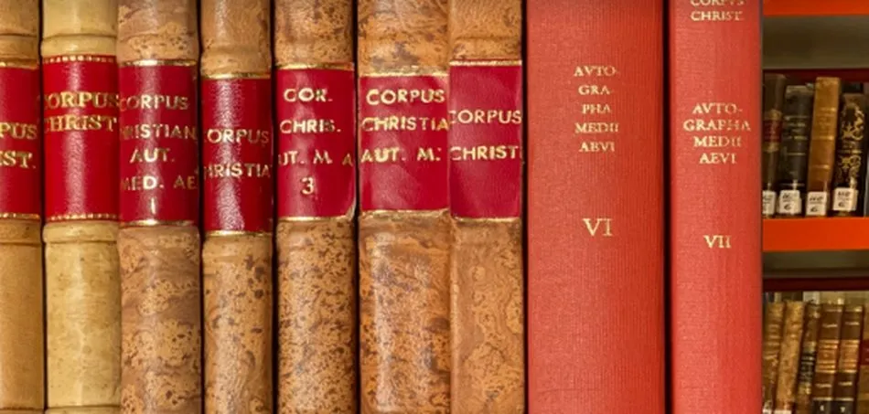 La biblioteca de San Esteban se renueva y actualiza 