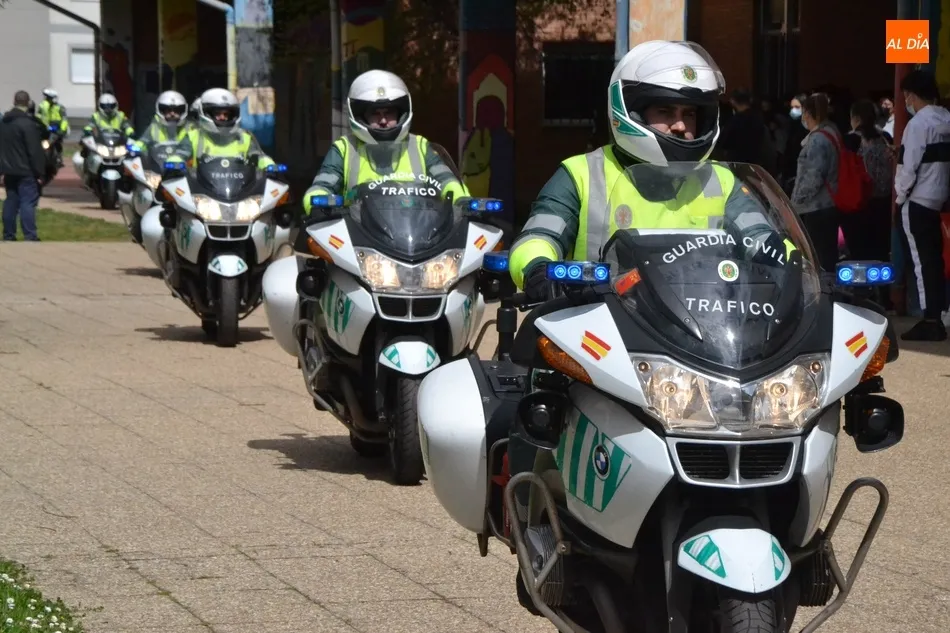 Foto 7 - Sentido homenaje de la Guardia Civil a sus dos compa&ntilde;eros de Tr&aacute;fico fallecidos en el &uacute;ltimo...