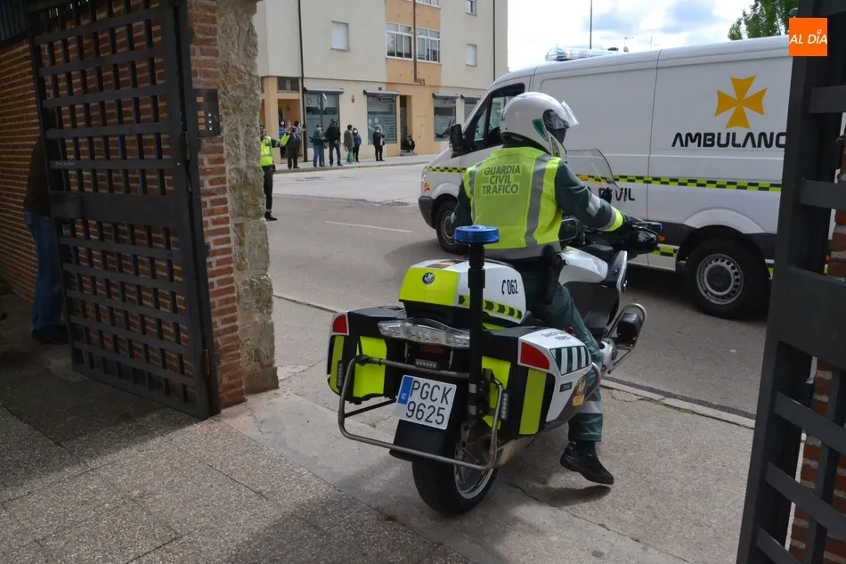 Foto 2 - Sentido homenaje de la Guardia Civil a sus dos compa&ntilde;eros de Tr&aacute;fico fallecidos en el &uacute;ltimo...