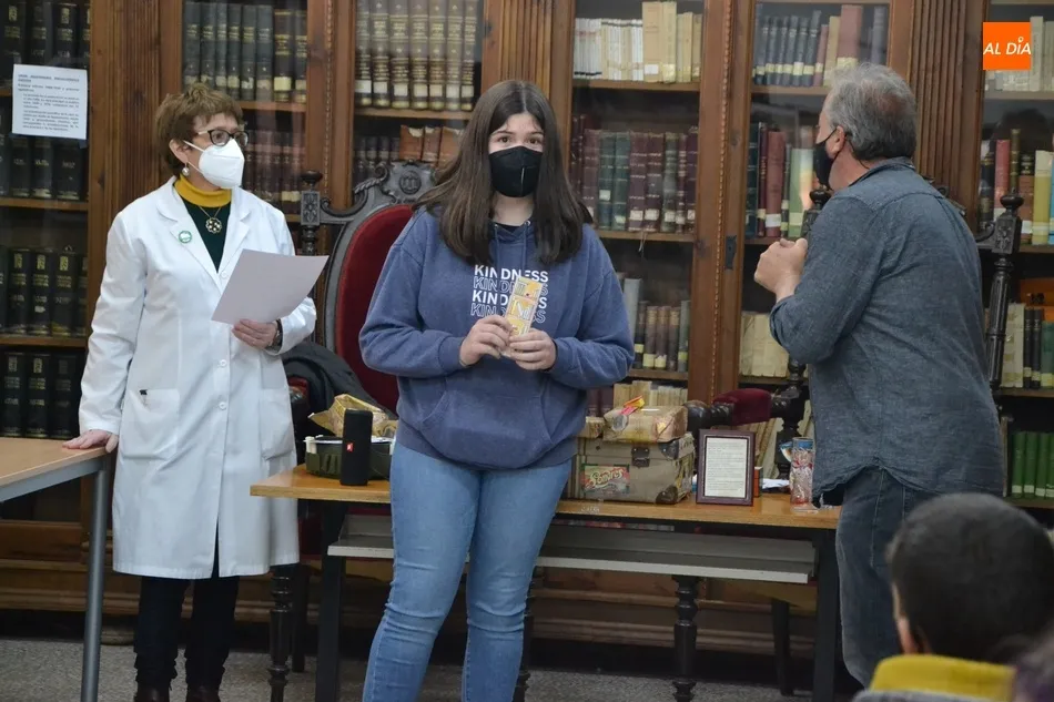Foto 11 - El IES Fray Diego Tadeo recibe la visita del poeta Ra&uacute;l Vacas  