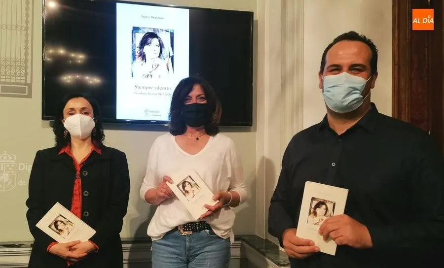 Asunción Escribano, Isabel Bernardo y David Mingo, en la presentación de esta antología. Foto de Lydia González