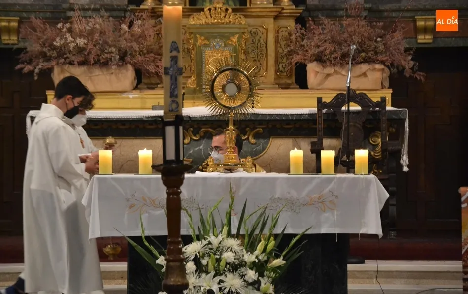 Foto 11 - La Di&oacute;cesis vive 12 horas de oraci&oacute;n para el surgimiento de vocaciones  